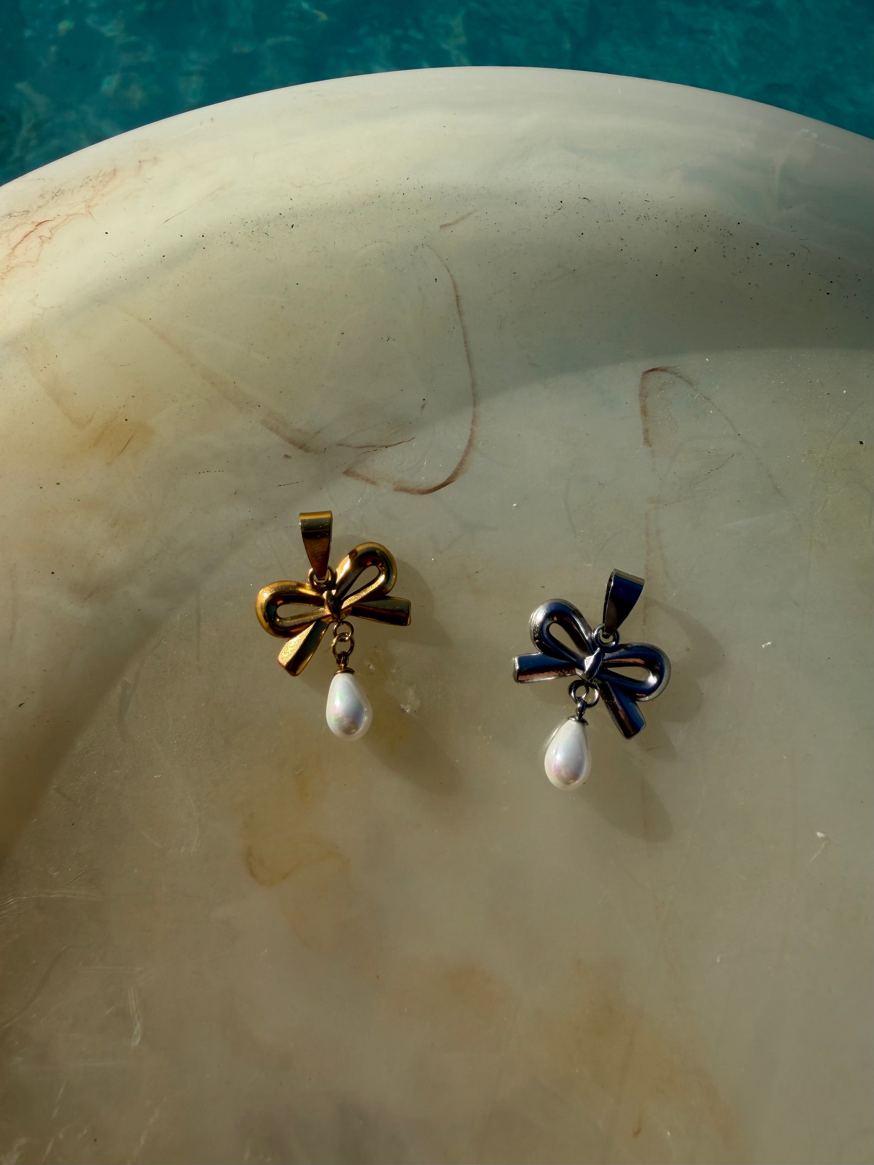Bow Charm with Freshwater Pearl