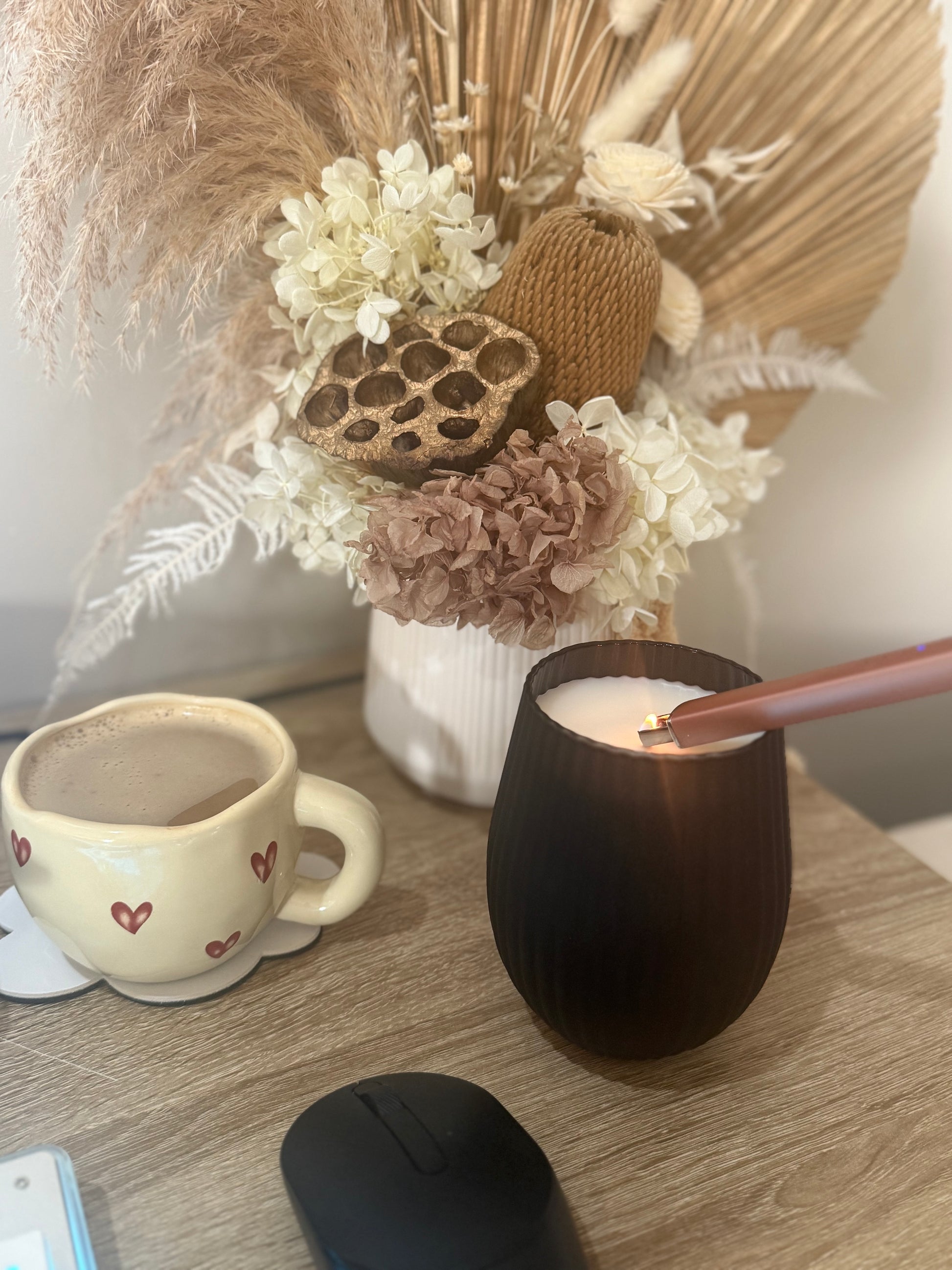 Ribbed Candle Matte Black